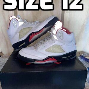 Nike Air Jordan 5 Fire Red Silver Tongue Size 12 Men DA1911-102 OG V Retro Clean